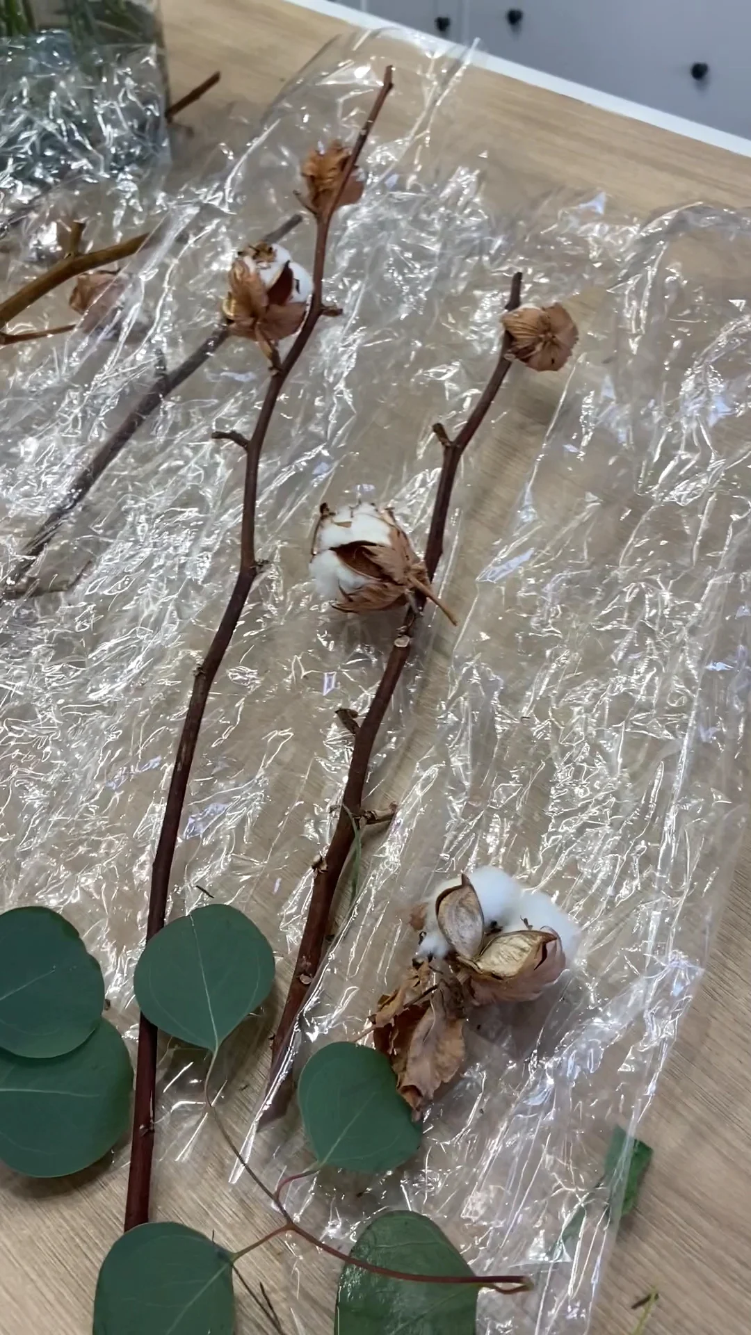 Au Comptoir des Roses :Fleuriste spécialiste en fleurs stabilisées :Fleurs fraîches uniquement sur commande . - 4