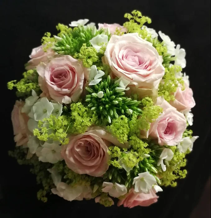 Fleuriste Villepinte - Kelly Fleurs | Mariage, Couronnes, Gerbes, Fleurs stabilisées - 3