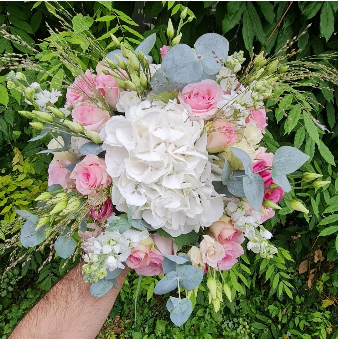 FLEURS PAR TIGRAN