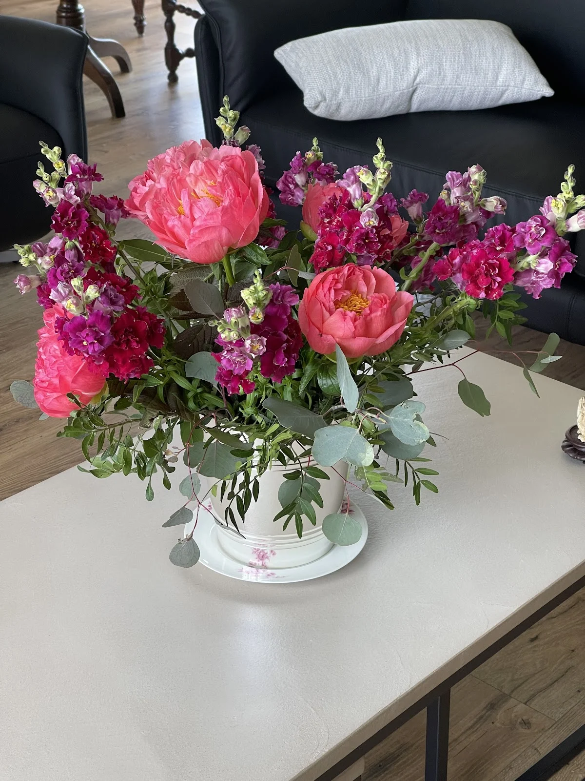 Le singe au dahlia
