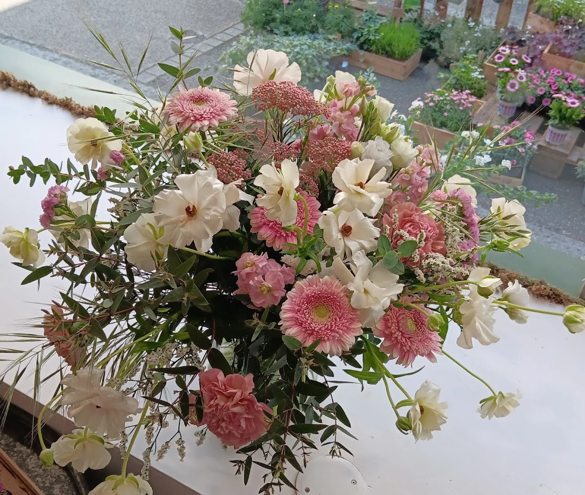 Merci les fleurs - Fleurs de saison et Décorations - 4