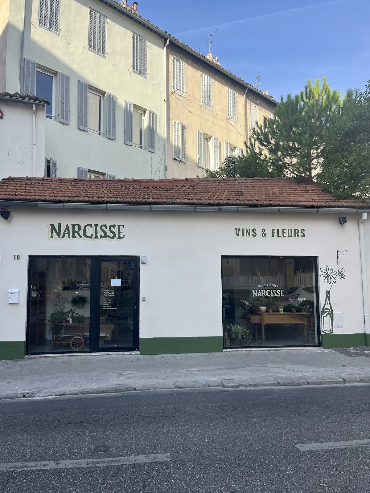Narcisse Cave à fleurs | Fleuriste Caviste Marseille - 5