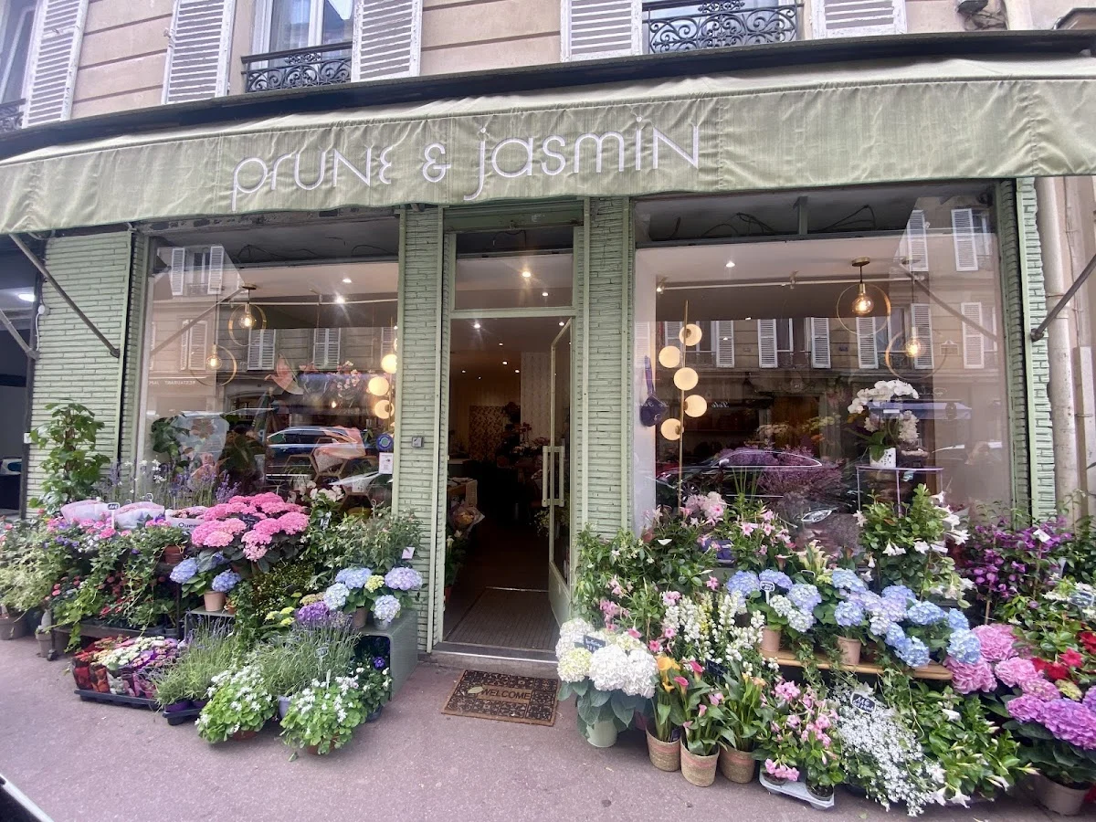 PRUNE ET JASMIN